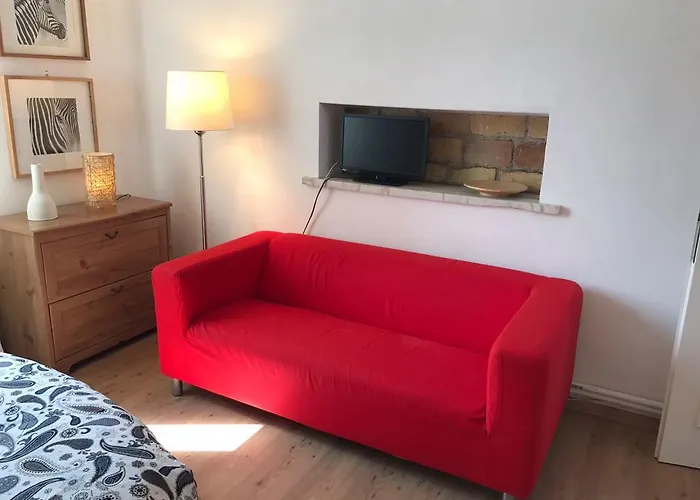 Top-floor Apartment, 4 Metro Stops From The Colosseum רומא