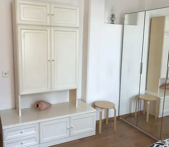 דירה Top-floor Apartment, 4 Metro Stops From The Colosseum רומא