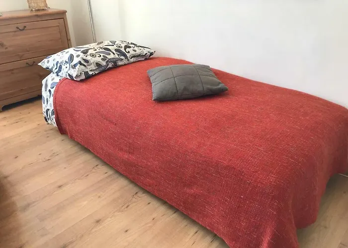 Top-floor Apartment, 4 Metro Stops From The Colosseum Daire Roma